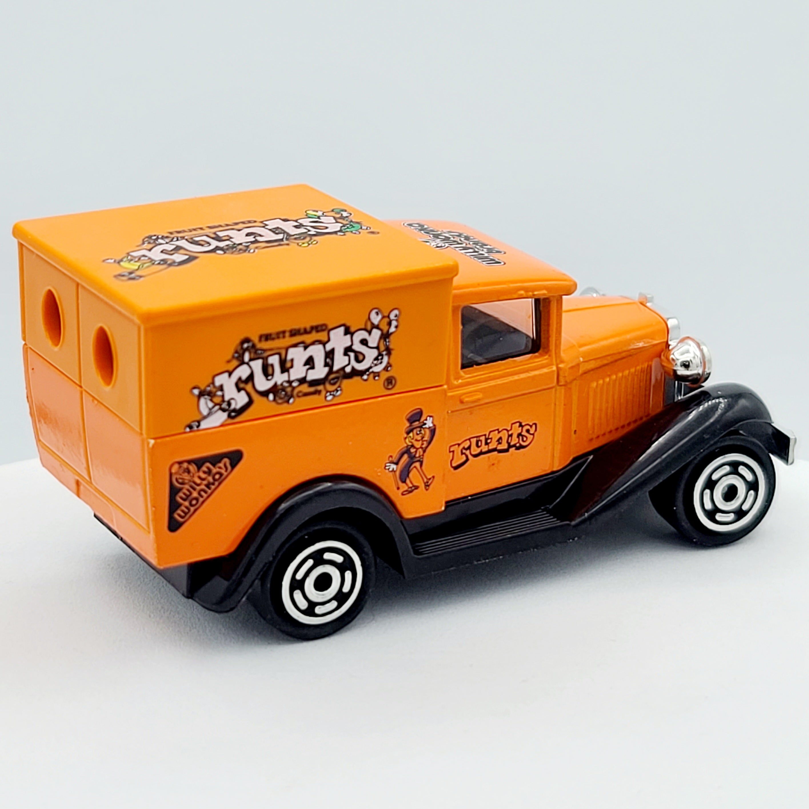 Majorette Ford Model A Van "Runts" (1994 200 Series)